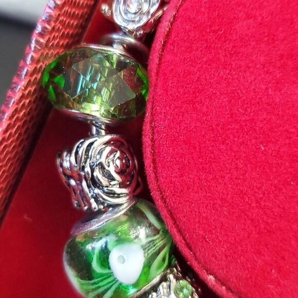 Glam & Glow silver tone green bracelet - Picture 7 of 8